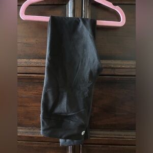 90 Degree By Reflex Kids Charcoal Leggings in size S (7/8)